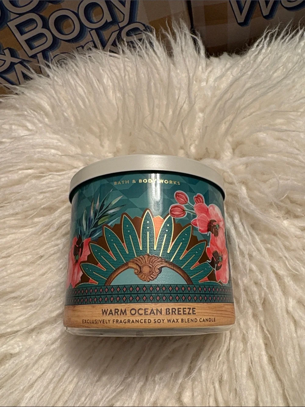 NWT! Bath and Body Works 3 wick candle
